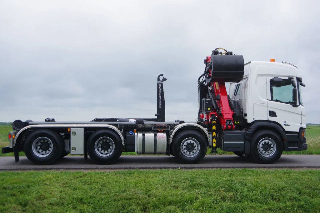 Scania P460 8x4 WSG 43-ton met Palfinger Q200Z95TR epsilon kraan en 30-tons VDL haakarm