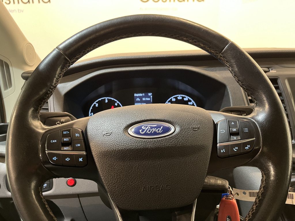 Ford Transit 350 2.0 TDCI L2H1 Trend AWD 4X4 170 PK Open Laadbak / Euro 6 / Airco / Cruise Control / Trekhaak / 3-Zits / 80.300 KM !!