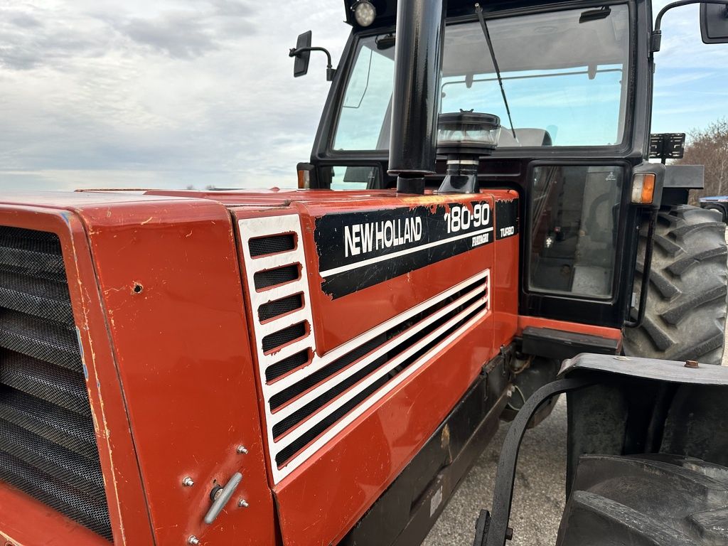 New Holland 180-90 DT