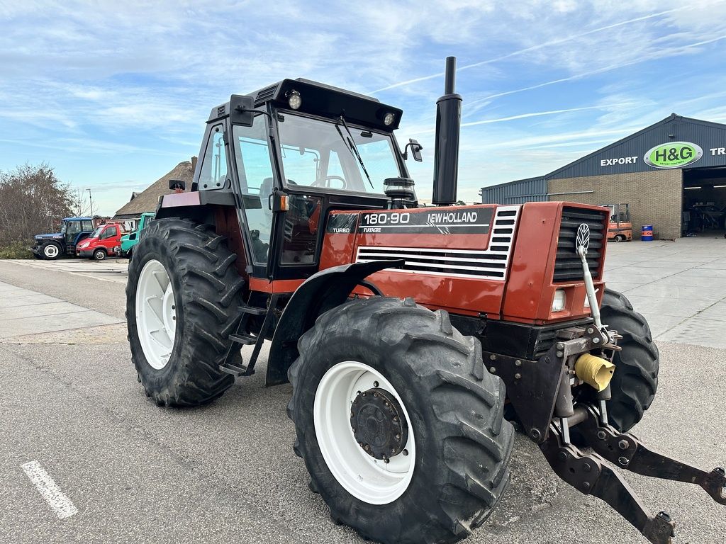 New Holland 180-90 DT