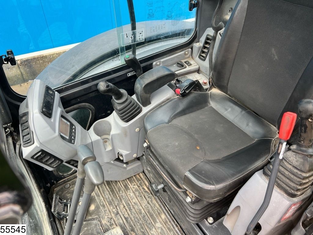 Kubota U 48 29.8 KW, 3 buckets, 2.777 operating hours