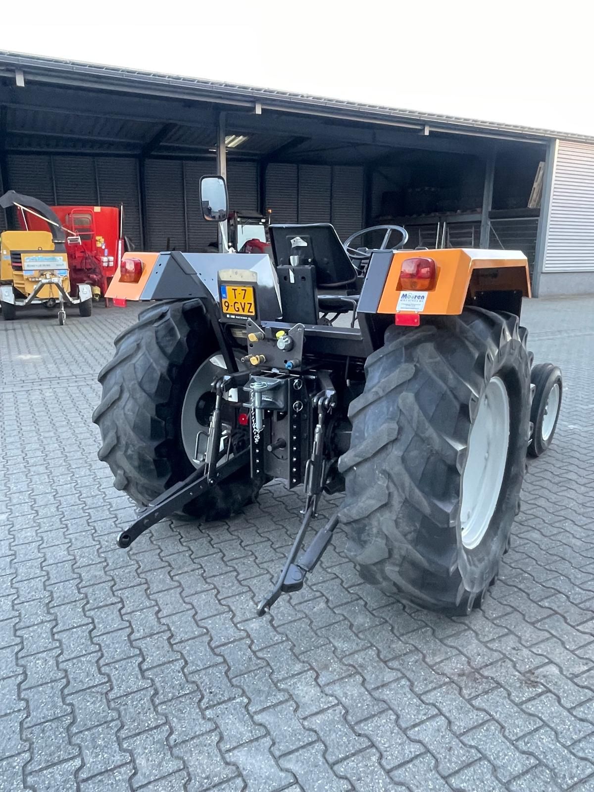 Renault 65-32 ME tractor