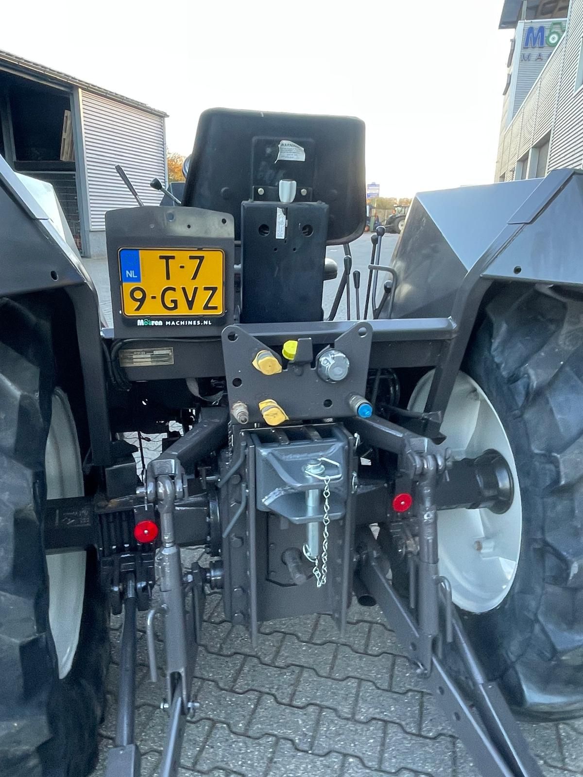 Renault 65-32 ME tractor