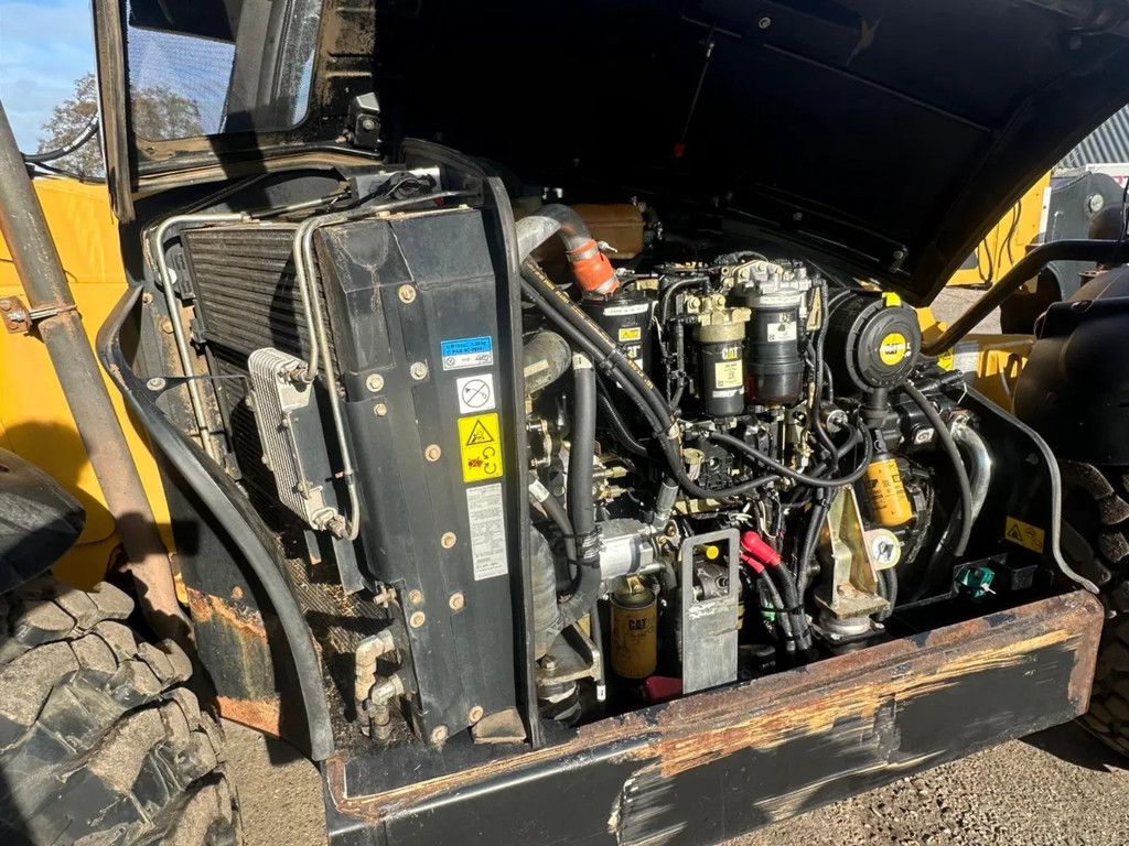 Caterpillar TH 407 verreiker