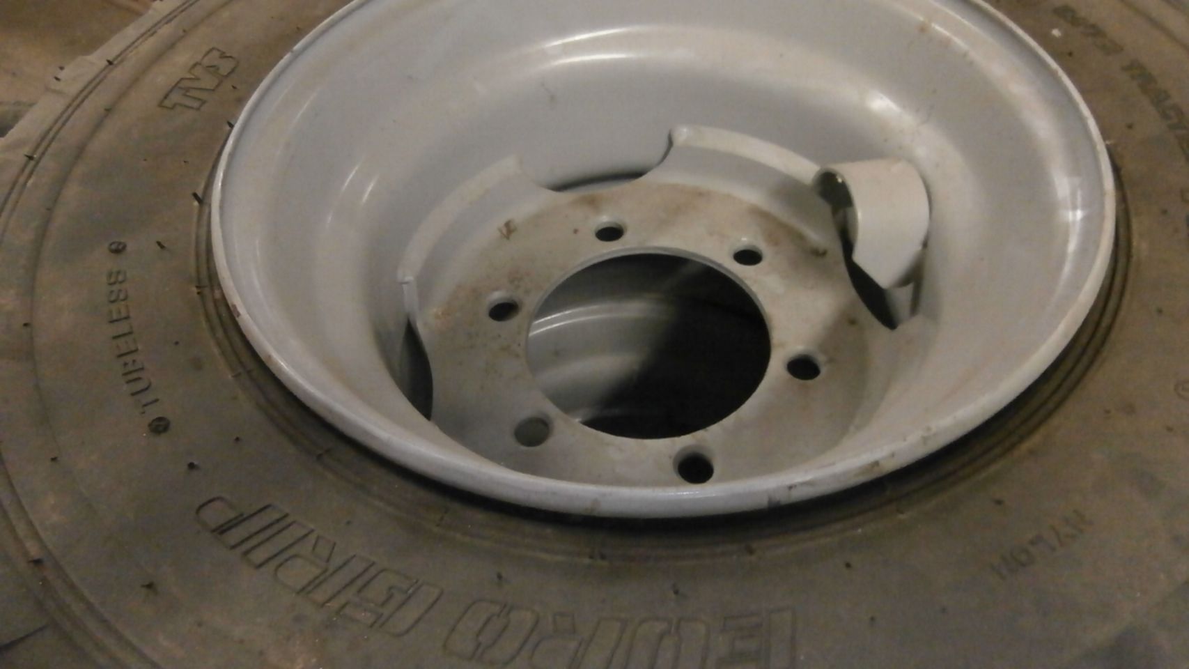 Banden Pirelly TM 700 480-70R24 € 1100,00