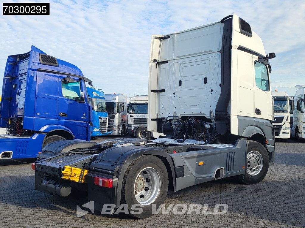 Mercedes Actros 1845 4X2 GigaSpace Retarder MirrorCam Navi Euro 6