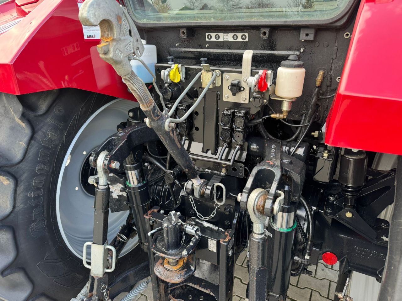 Case Farmall 115U Pro