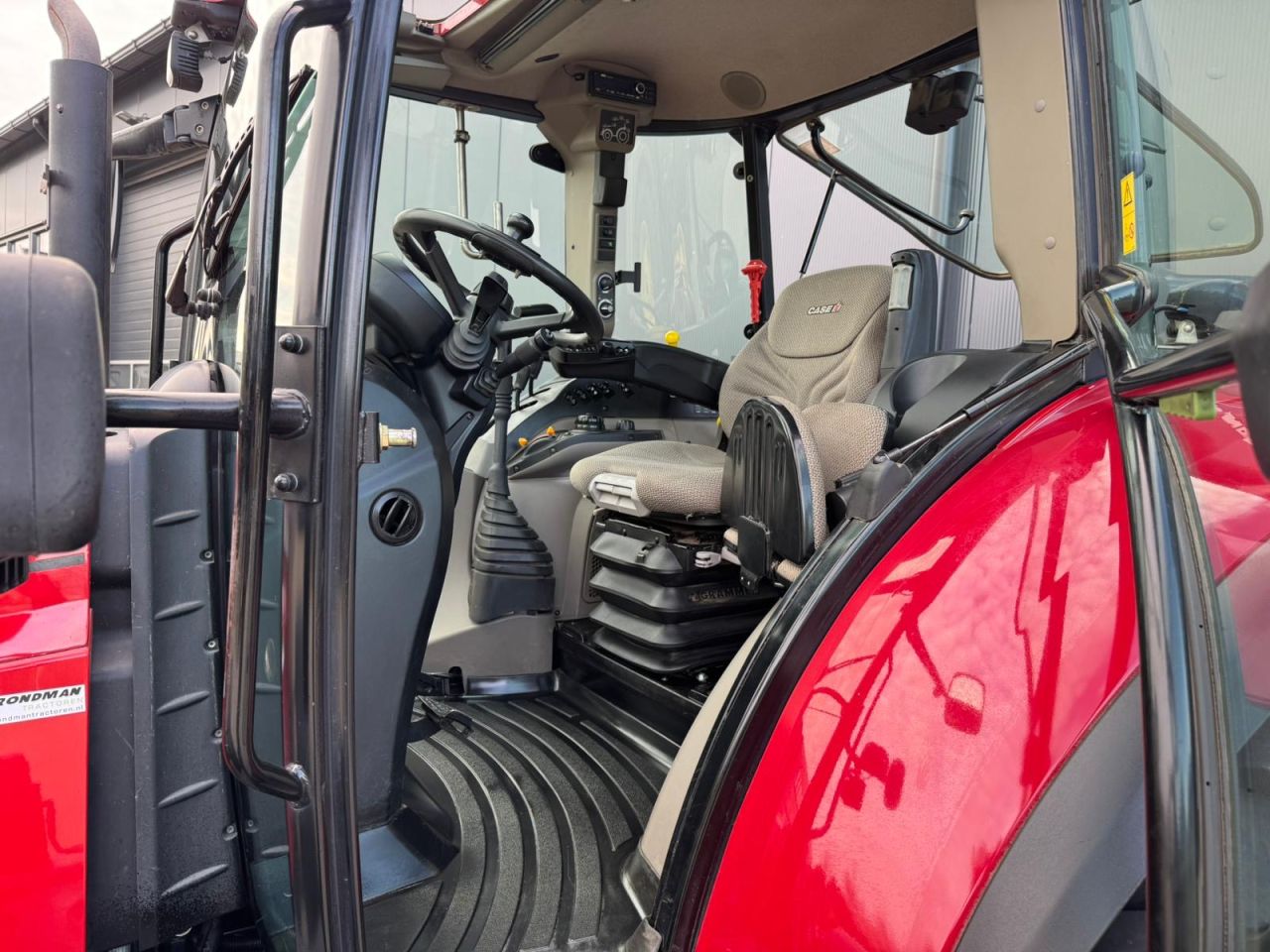 Case Farmall 115U Pro