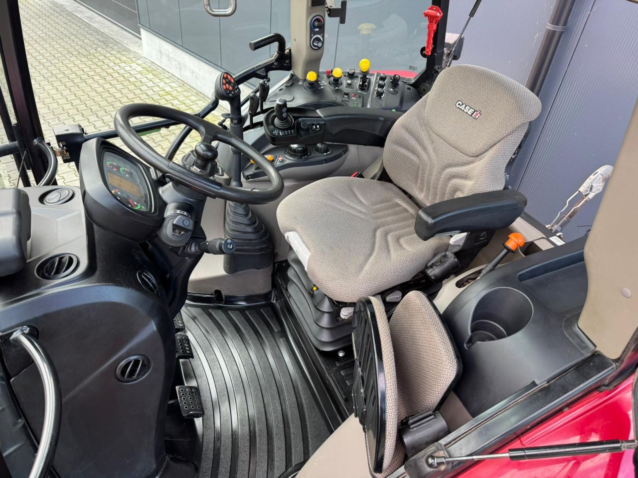 Case Farmall 115U Pro