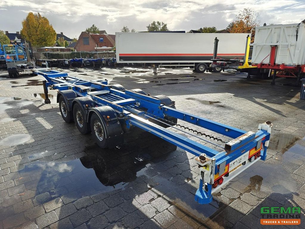 Renders-has Euro 800 3-axle BPW - Lift axle - Disc brakes - All connections