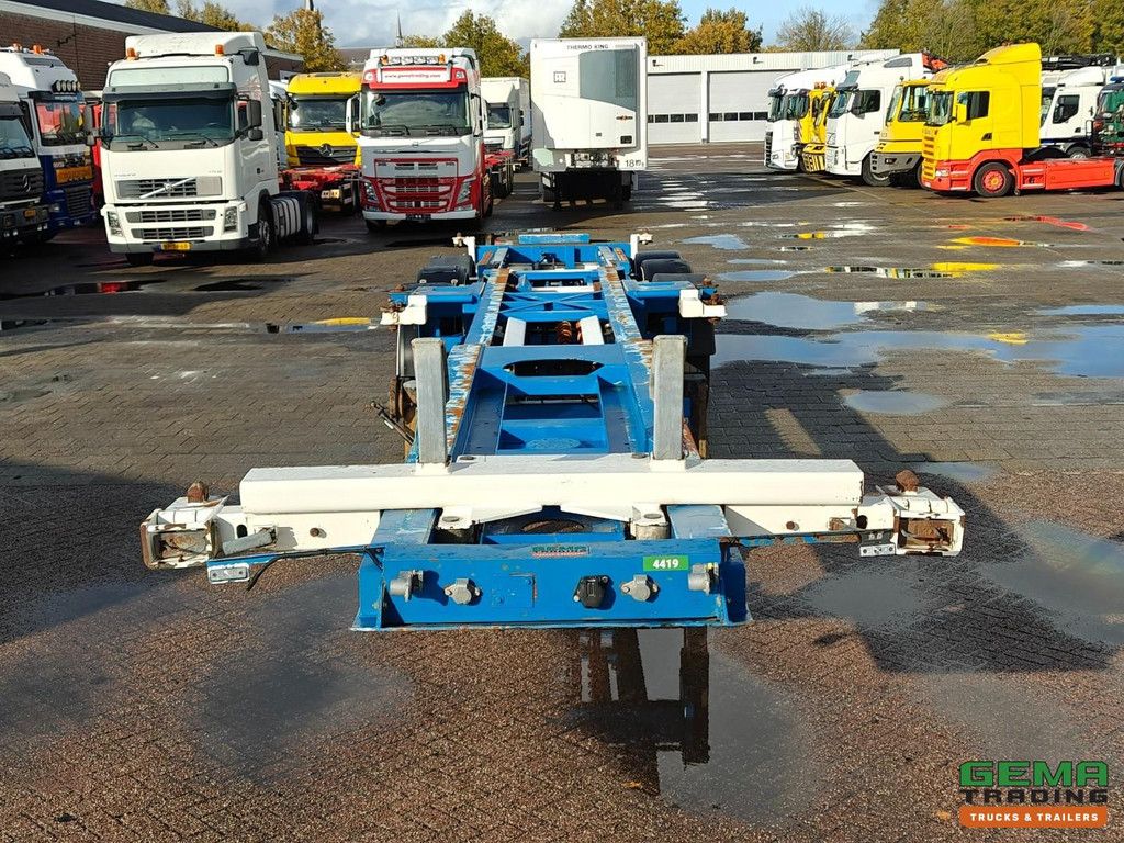 Renders-has Euro 800 3-axle BPW - Lift axle - Disc brakes - All connections