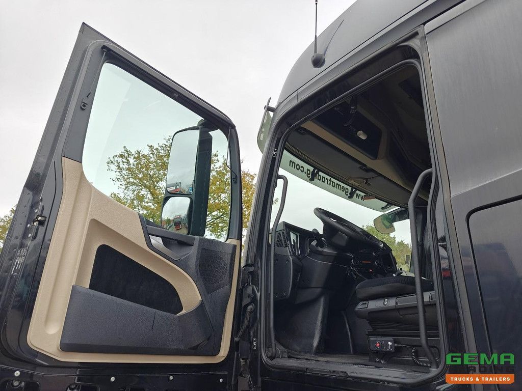 Mercedes-Benz Actros 1942 4x2 Megaspace Euro 6 - Double Tanks - Snow Chains - SMARTTacho V2 - 02/2026 MOT