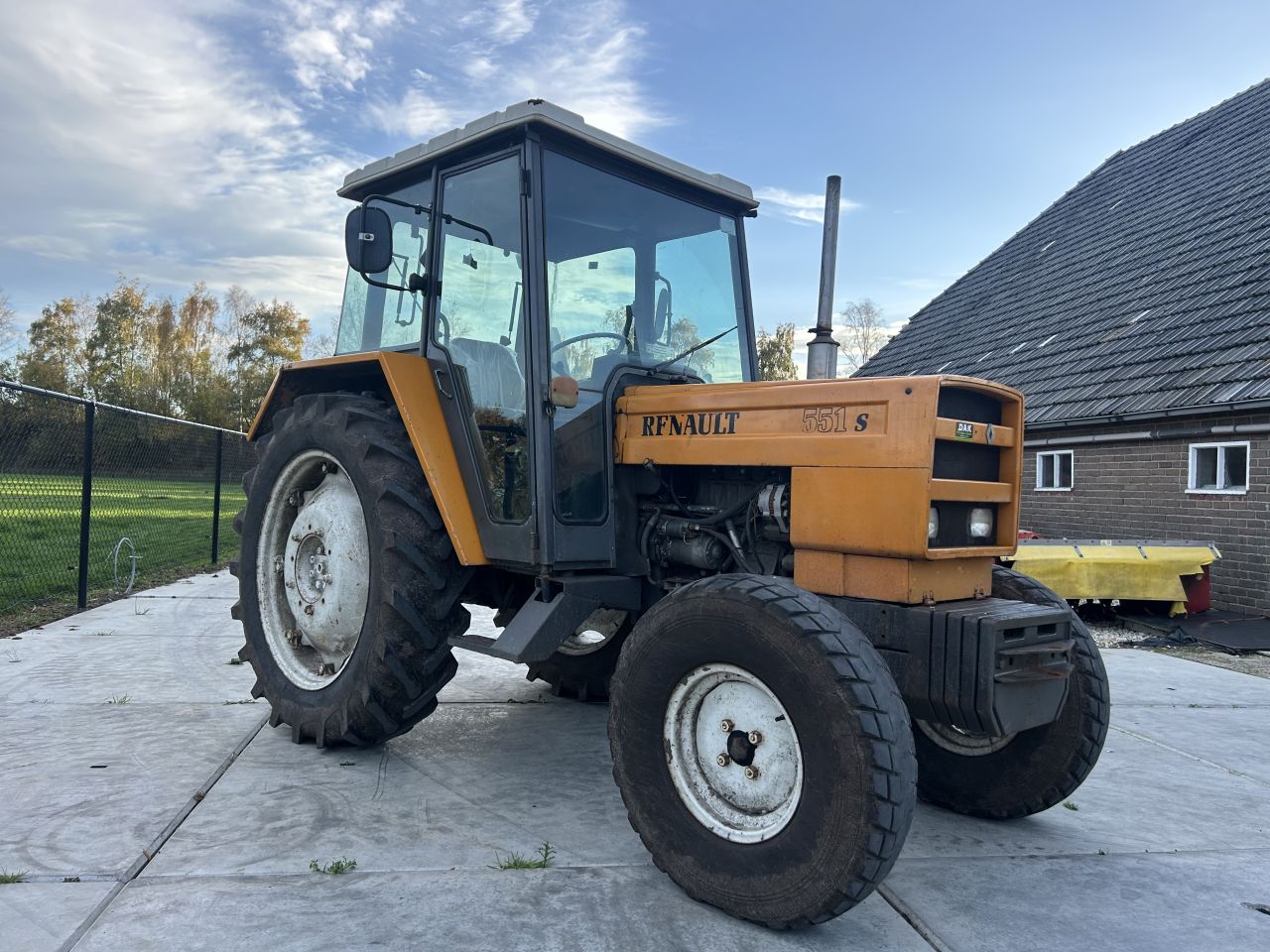 Nette Renault 551 s