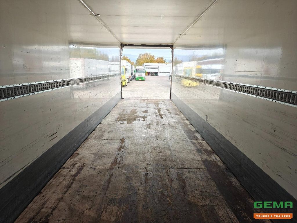System Tailer GSTFS 10 1-axle SAF - CITY - Steering axle - Closed box 11.10m + Tail lift 2500KG - Battery box