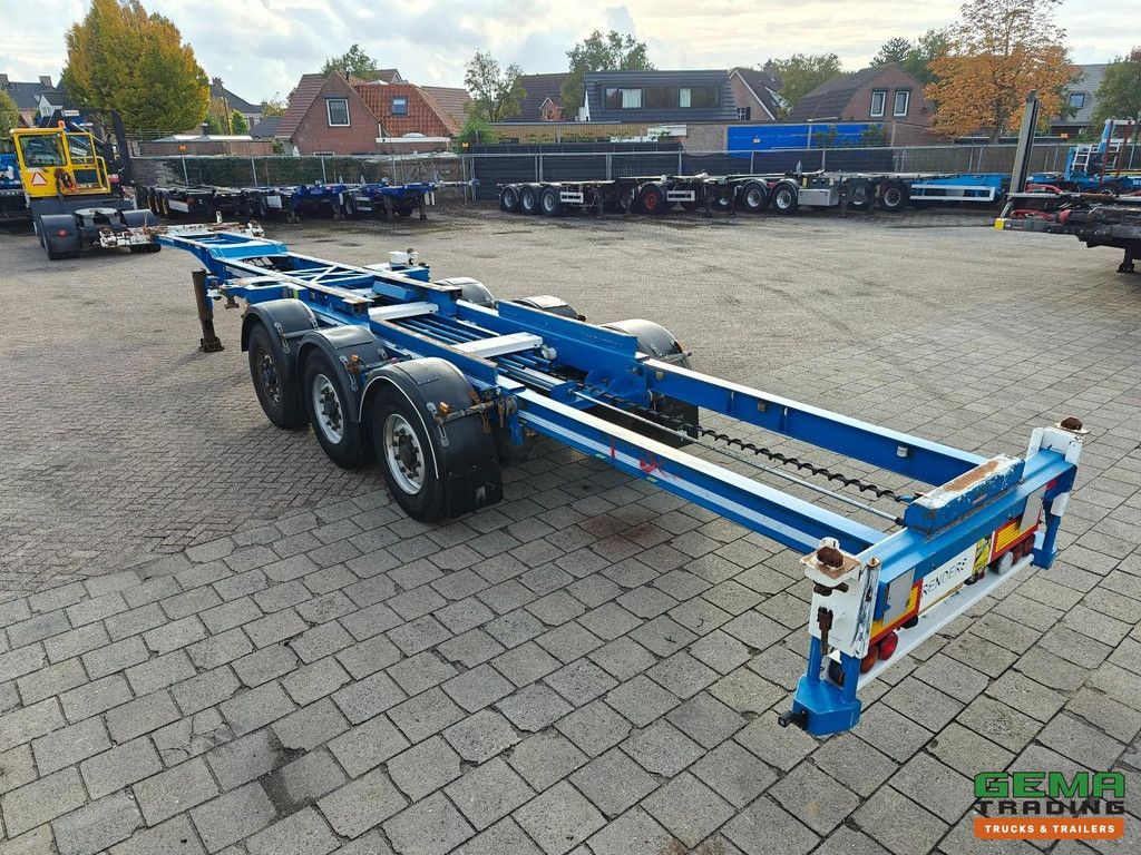 Renders-has Euro 800 3-axle BPW - Lift axle - Disc brakes - All connections