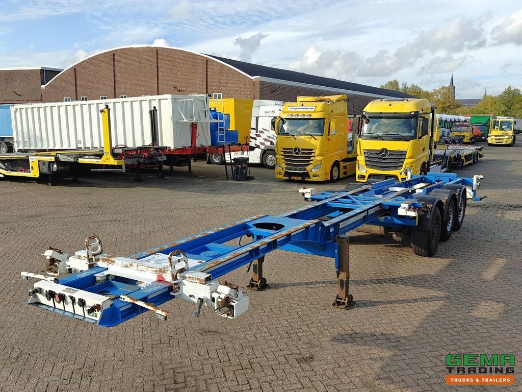 Renders-has Euro 800 3-axle BPW - Lift axle - Disc brakes - All connections
