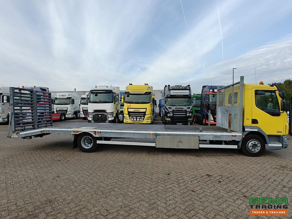 DAF LF 45.210 4x2 Daycab Euro5 EEV K - Veldhuizen Loading ramp 8.25m - Loading ramps - Floor height 93cm - 03/2026 MOT