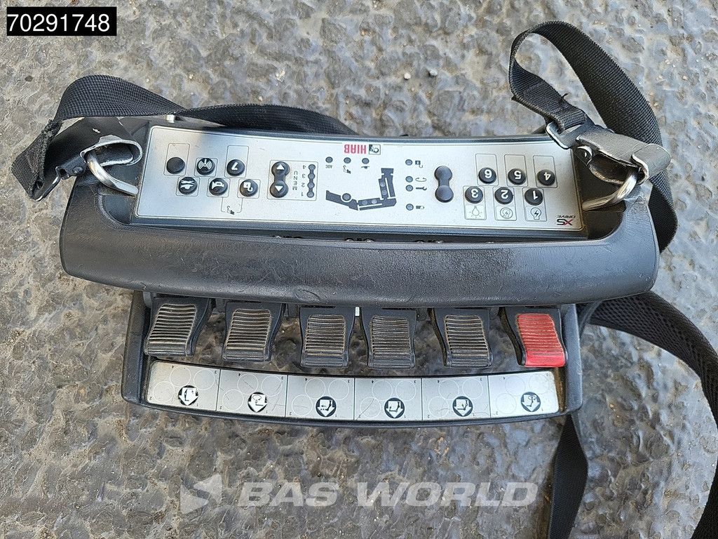 Iveco Trakker 410 8X4 HIAB 211 EP-4 HIDUO Crane Steelsuspension Euro 6