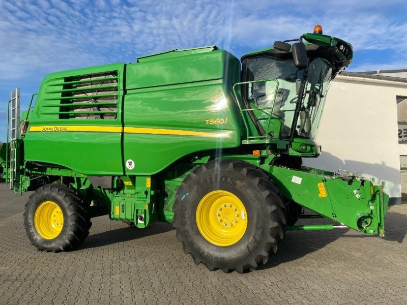 John Deere T560I