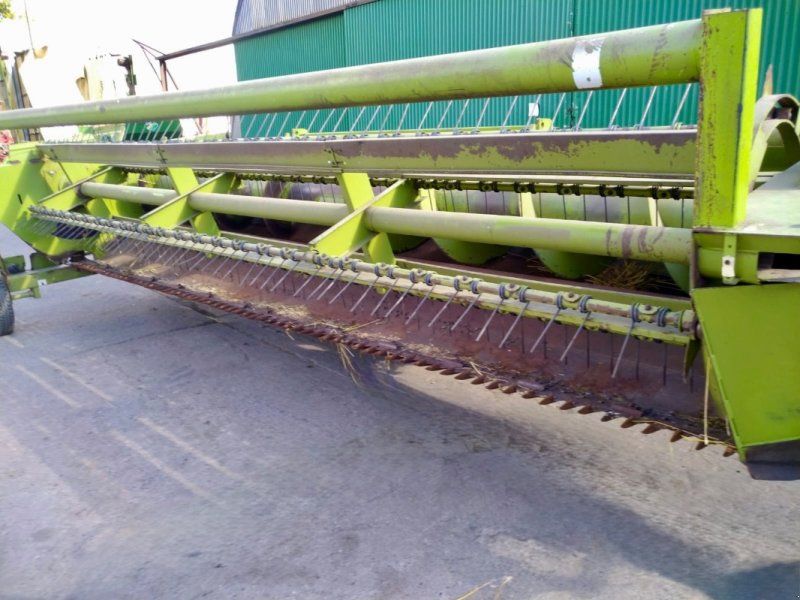 Fortschritt 742 Ganzpflanzenschneidwerk