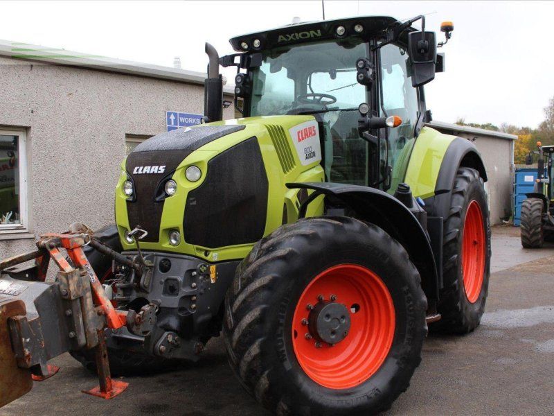 Claas AXION 800