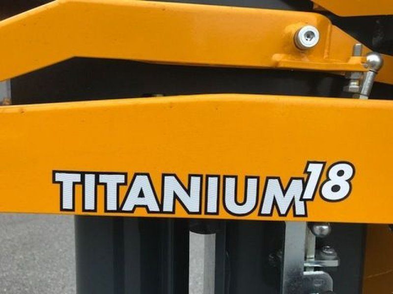 Uniforest Titanium 18CD Zapfwellenantrieb 16to