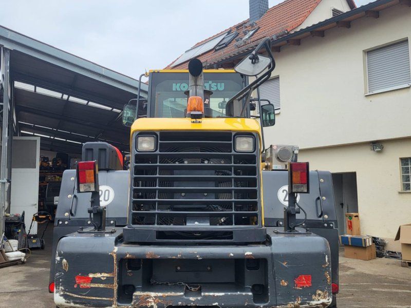 Komatsu WA 320