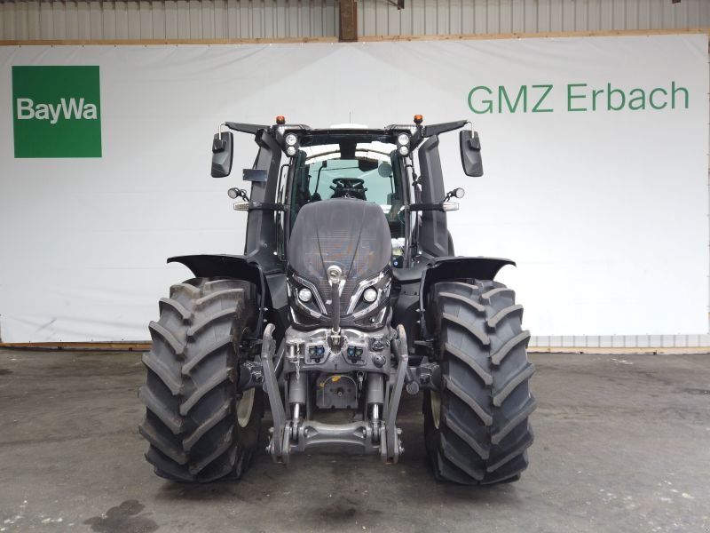 Valtra Q305