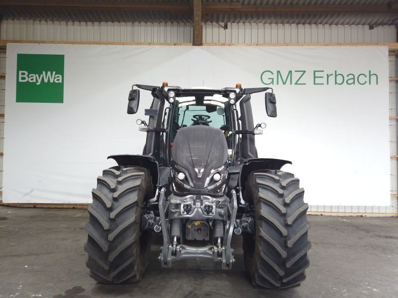 Valtra Q305