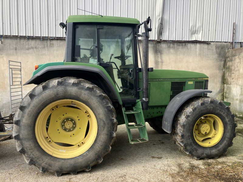 John Deere 6800
