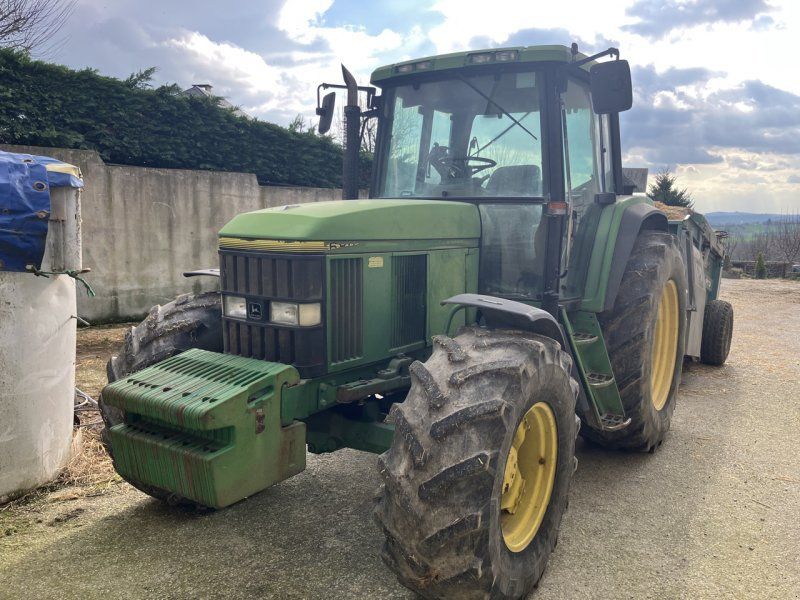 John Deere 6800