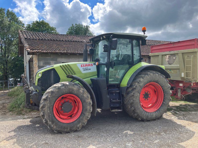 Claas ARION 640