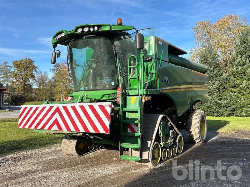 John Deere S680i