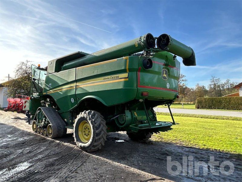John Deere S680i