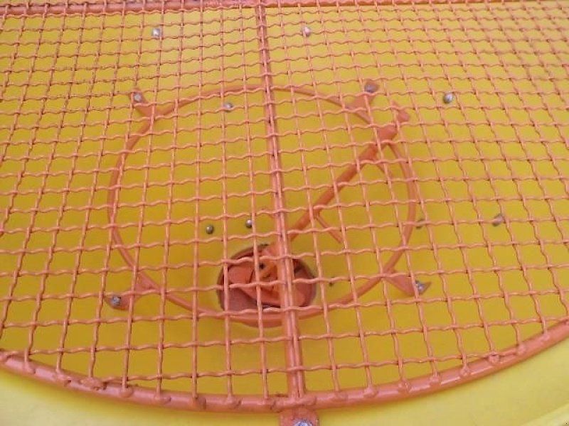 Pronar PS-250M S-/ Salzstreuer