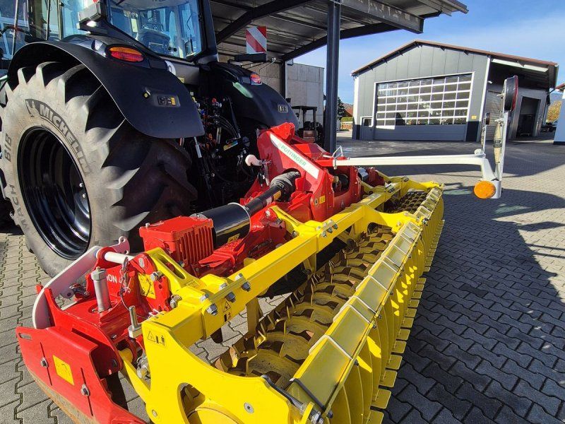 Pöttinger Pöttinger Kreiselge Lion 403 C