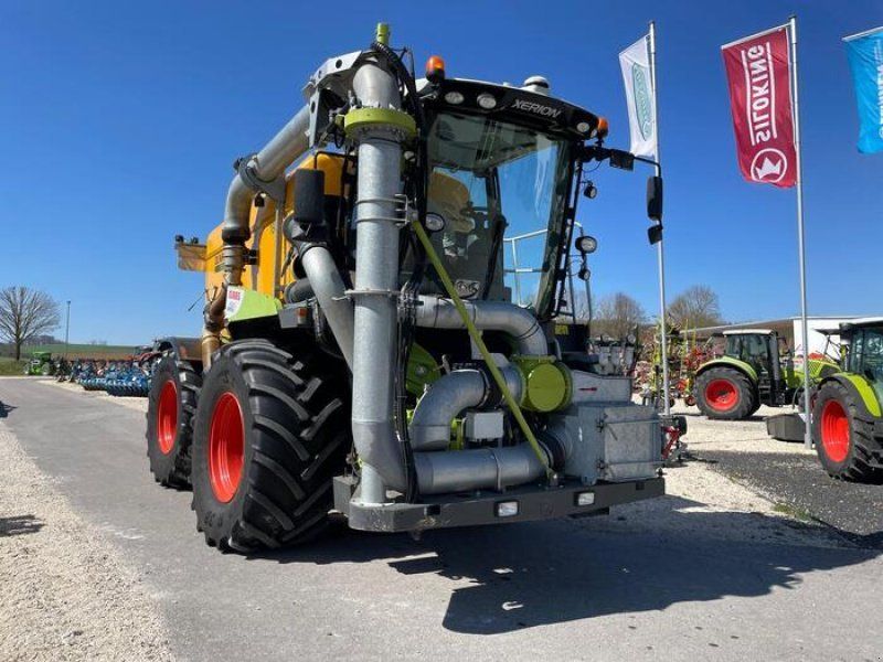 Claas Xerion 4000