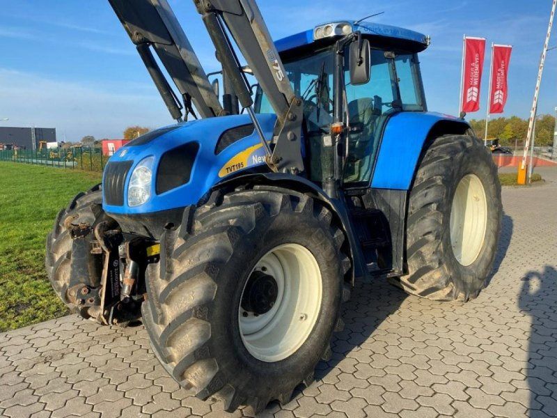 New Holland TVT 195