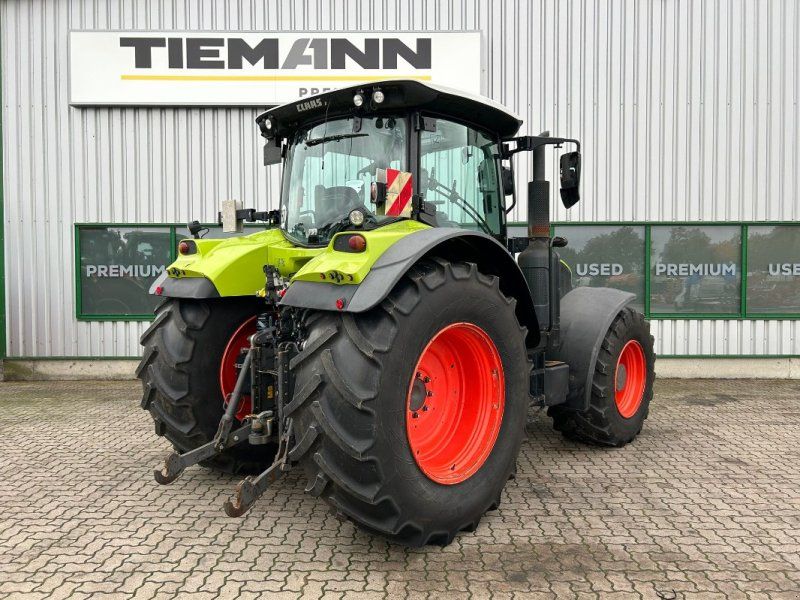 Claas Arion 660