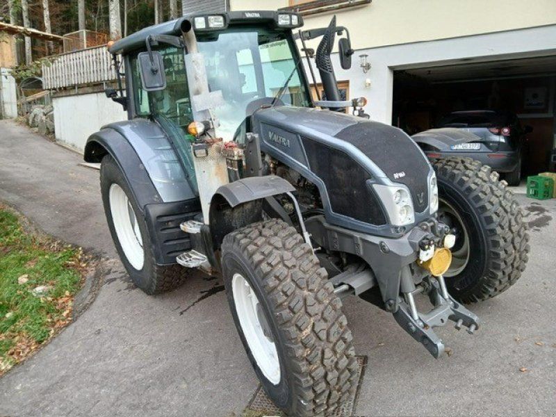 Valtra N 163