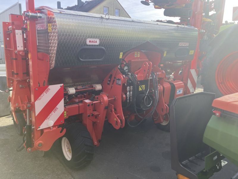 Maschio MAGA R6 ROWS MIT DÜNGERSTREUER