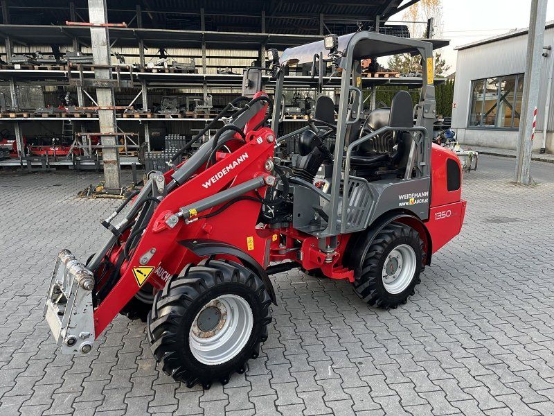 Weidemann 1350CX45 mit Mösl- nahme 30Km/h