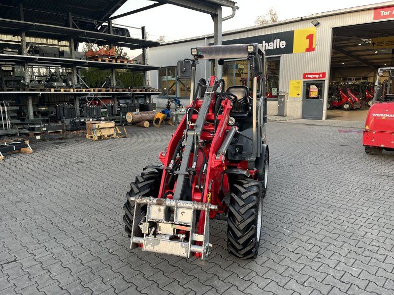 Weidemann 1350CX45 mit Mösl- nahme 30Km/h