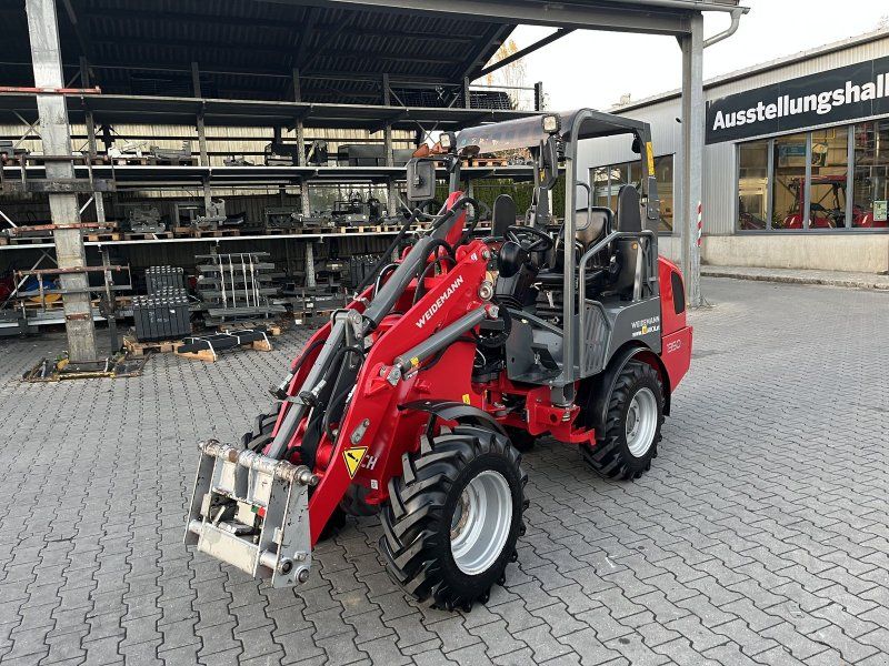 Weidemann 1350CX45 mit Mösl- nahme 30Km/h