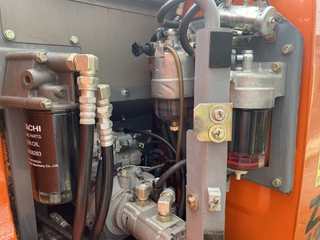 Hitachi ZX 135 US 5-B