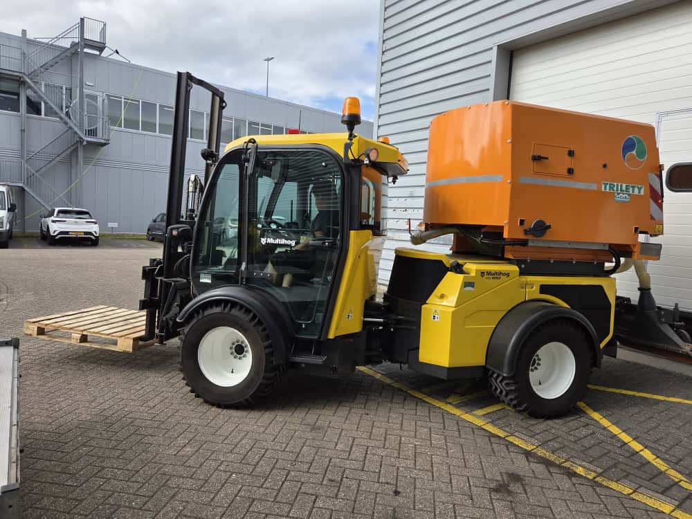 Multihog MX100, incl. hefmast en aanbouwdelen