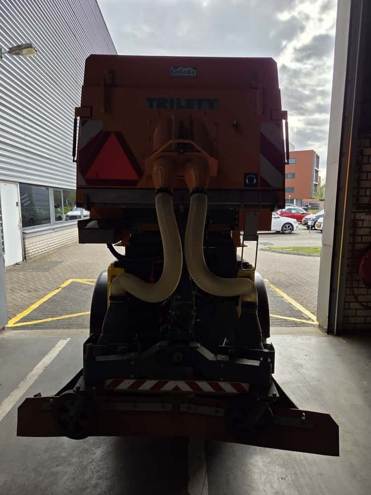 Multihog MX100, incl. hefmast en aanbouwdelen