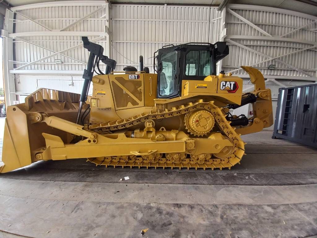 CAT D8T (Jebel Ali)