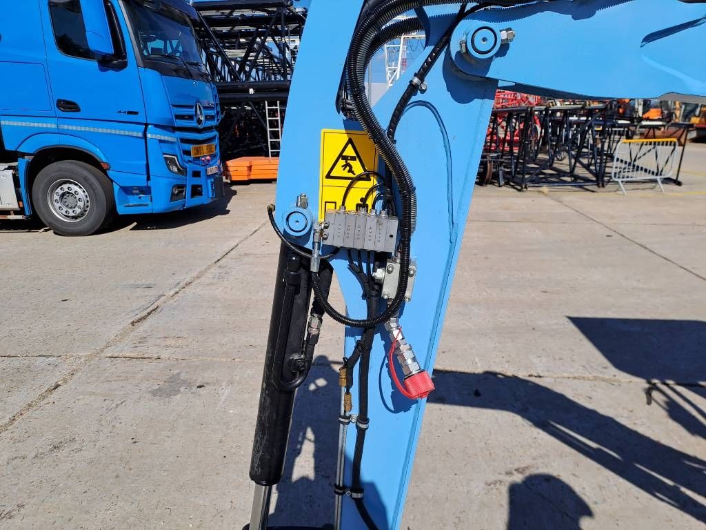 Sany SY 19 E Electric (3 Buckets)