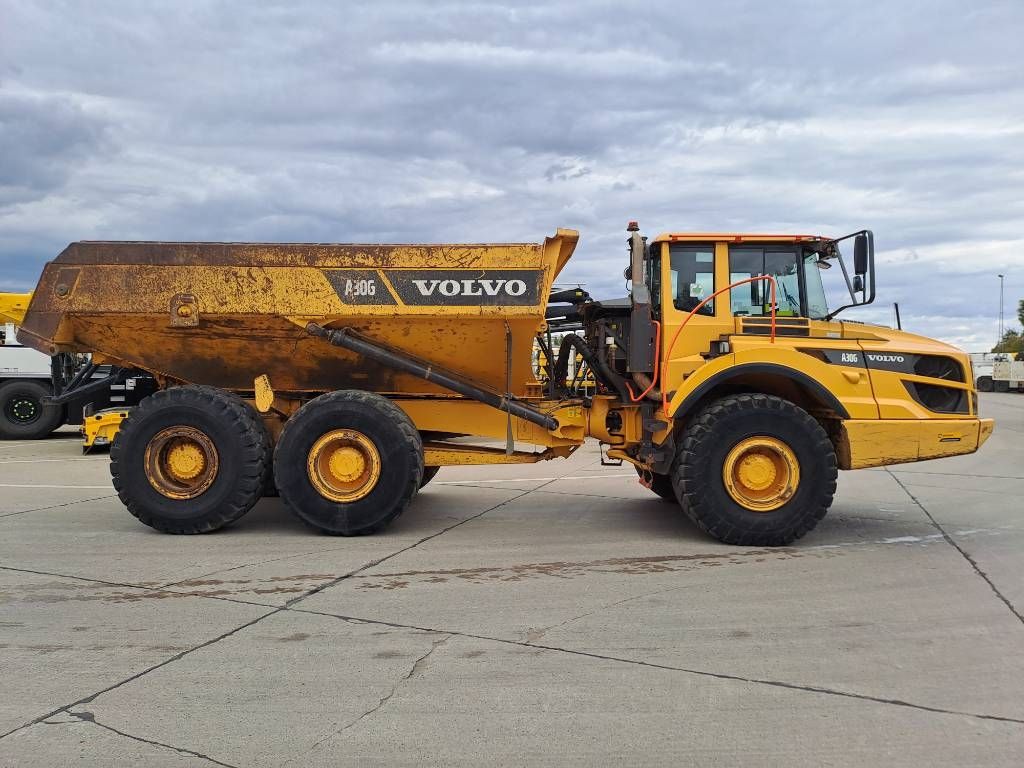 Volvo A30G(2pieces available)